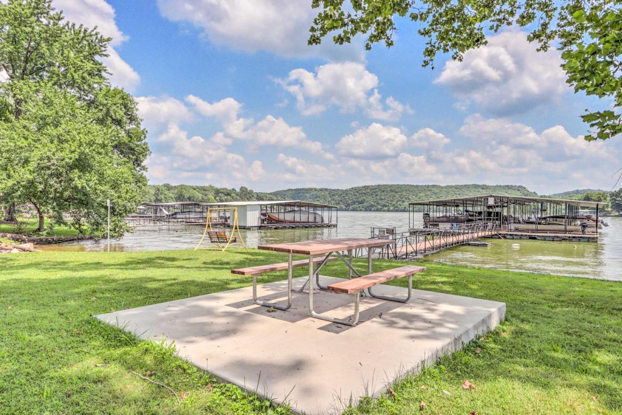 Cheerful Camdenton Cottage Steps To Lake! Экстерьер фото